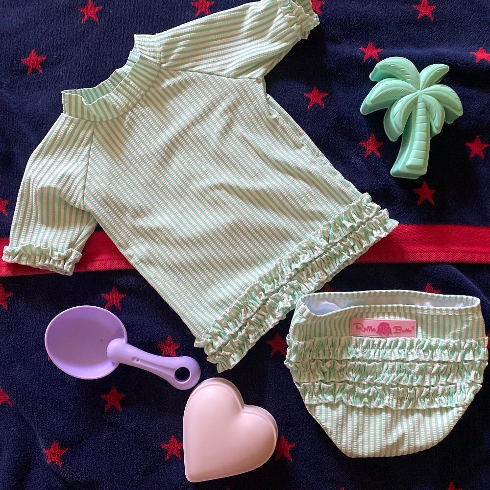 NWOT Ruffle Butts Seersucker Short Sleeve Rash Guard Two Piece Swimsuit 2T